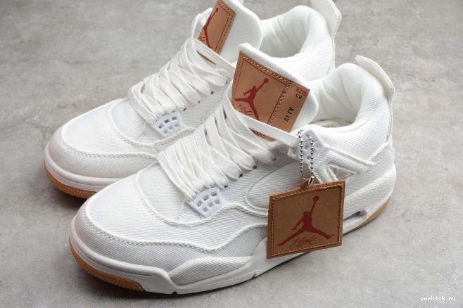 Chep Onekick x 4 'White' Levi's AO2571-100 Jordan Air 0525